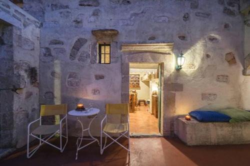 Monopari House | Moundros 1620 Venetian Residence