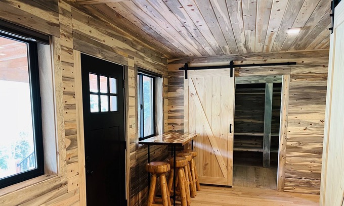 Harrison Cabin | Mountain cabin