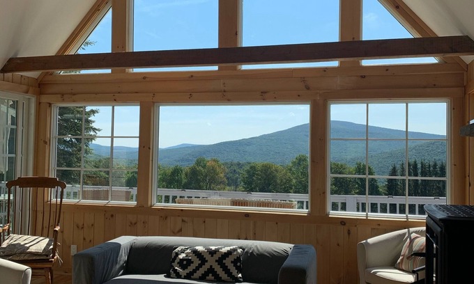 Fleischmanns Ski Chalet | Mountain Chalet with Breathtaking Panoramic Views