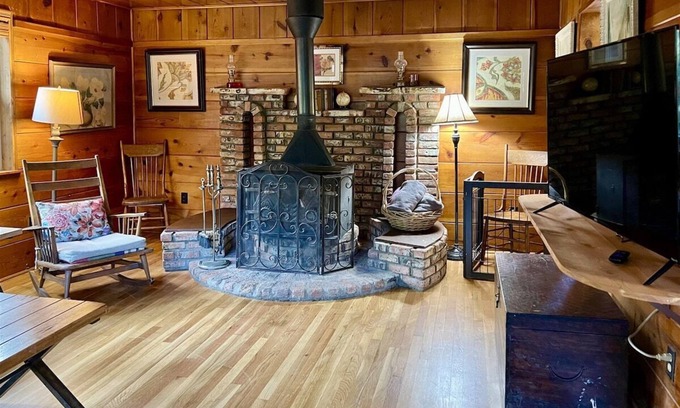 Prescott Cabin | Mountain Flower Cabin - Prescott Cabin Rentals