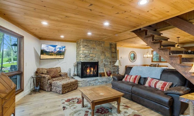 Beech Mountain Cabin | Mountain Home on Beautiful Golf Course