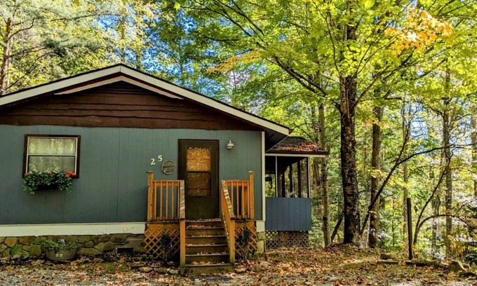 Cherokee Cabin | Mountain Melody is Your basecamp near the Great Smoky Mountain National Park.