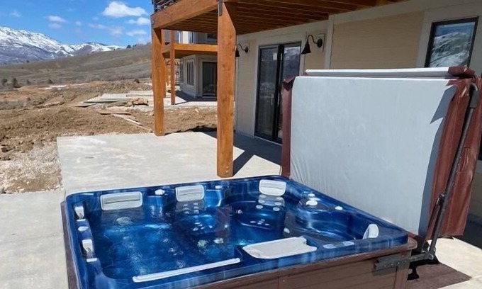 Wolf Creek House | Mountain retreat - close to 3 ski resorts!