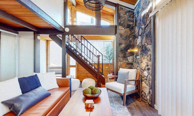 Tahoe Village House | Mountain Serenity | Ski, Golf, Casino and Lake within 5 mile