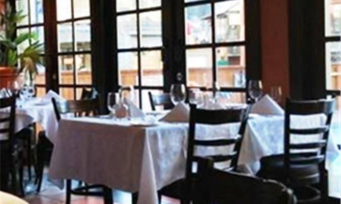 Whistler Village Hotel | Mountain Side Hotel Whistler by Executive