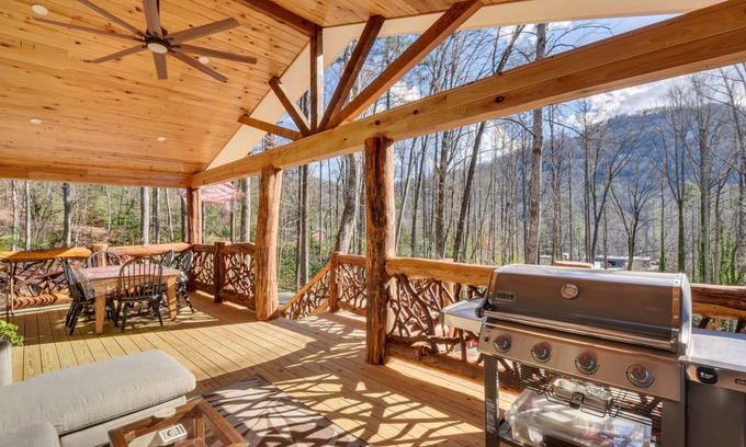 Clayton Cabin | Mountain-View Cabin ~ 2 Mi to Downtown Clayton!