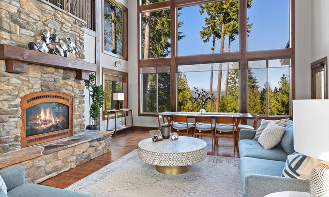 Cle Elum House | Mountain-view house with hot tub, chef's kitchen, fireplace, and home office