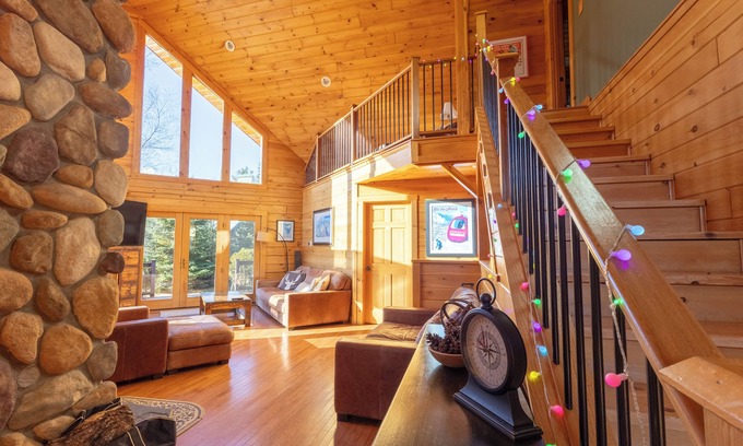 Sunday River Area House | Mountain View Lodge at Sunday River