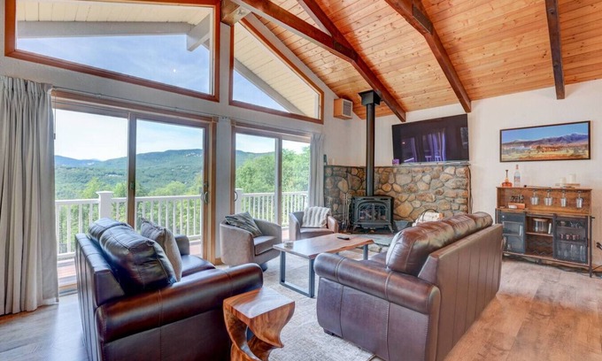 Jackson Cabin | Mountain View Modern Chalet w/Fire Pit & AC