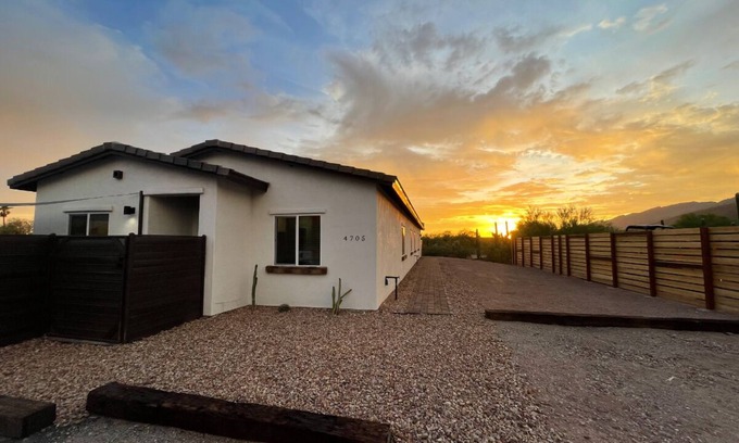 Catalina Madre House | Mountain View Retreat, a brand-new build.