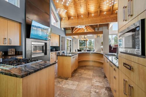 Incline Village House | Mountain Zen Tahoe Luxury Property Incline Village Lakeview