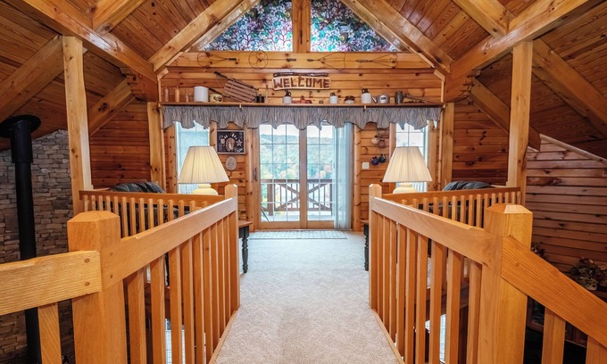 McHenry Cottage | Mountains View