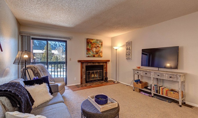 Frisco Condo | Mountainside Retreat - Sleeps 4