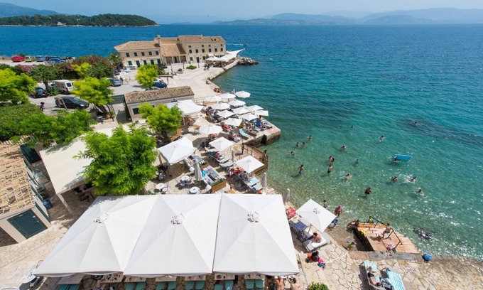 Old Town Apartment | Mouragia Loft - Waterfront Old Corfu Town