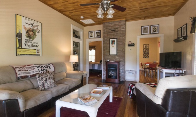 Bryson City Apartment | Movie Gallery Suite at the Calhoun House Inn & Suites