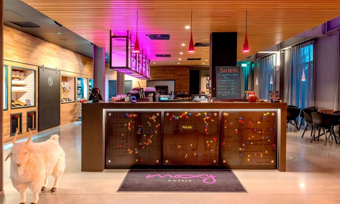 Custom House Hotel | Moxy London Excel