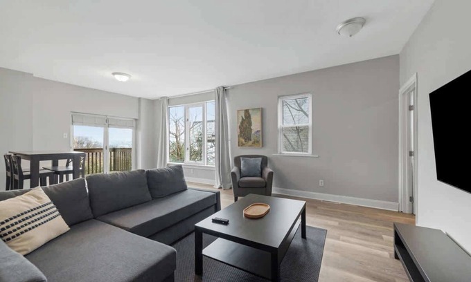 Mount Washington Apartment | Mt Washington Gem-Private Deck-Stunning City Views