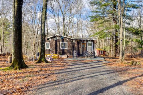 Round Top House | Mtn Views and On-Site Hiking Trails Catskills Cabin