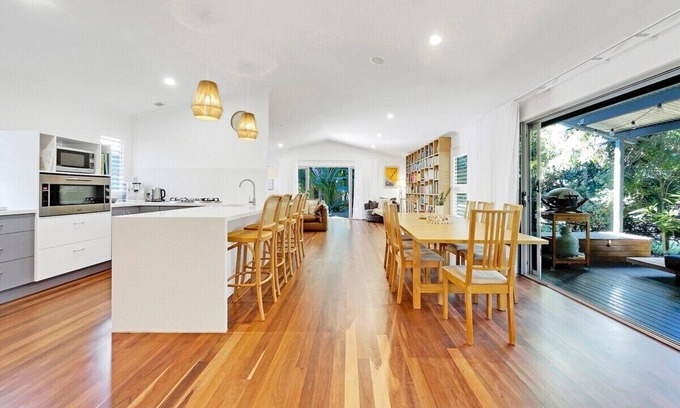 Mudjimba House | Mudjimba Beach Haven - 2 min walk to water!