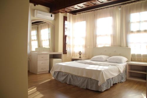 Kaleici Hotel | Munchen Pension