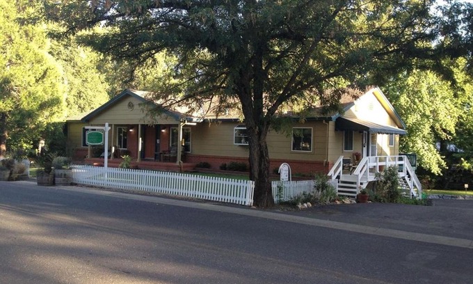 Murphys House | Murphys House On Main