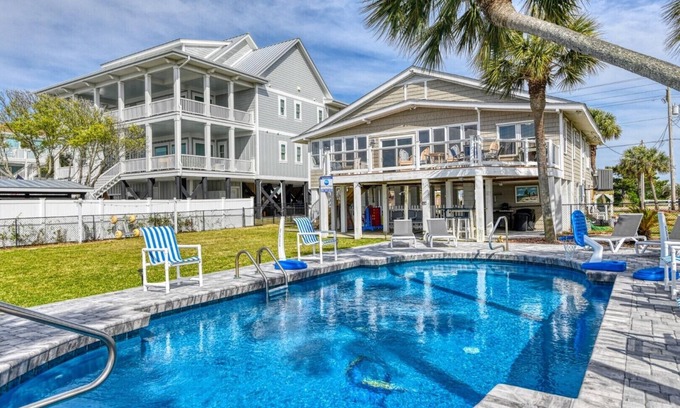 Garden City House | Murray's Inlet Shack - Four Bedroom, Three 1/5 Bath with huge private pool