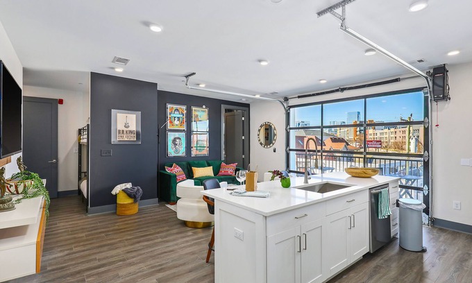 Rolling Mill Hill Condo | Muse | City-view third-floor condo with private balcony & AC
