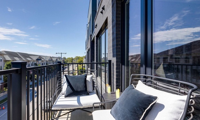 West End House | Muse - Odyssey - Heart of Midtown