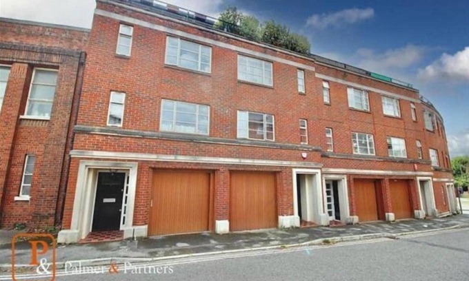 Ipswich House | Museum House - For your comfort and relaxation
