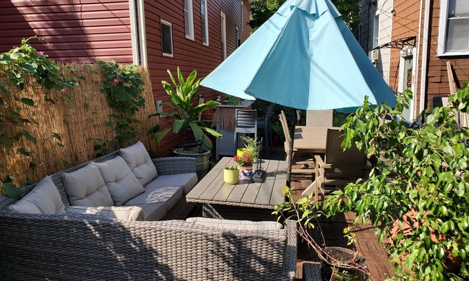 Berwyn Apartment | Music Hot Spot Berwyn/Oak Park