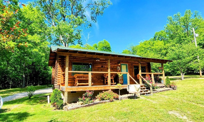 Mid America Cabin | Music Mountain Retreat Cabin D