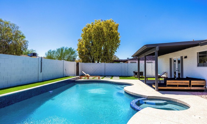 Chandler House | MUST SEE! Heated Jacuzzi w/Pool! Newly Remodeled! Mid-Century Modern Decor!