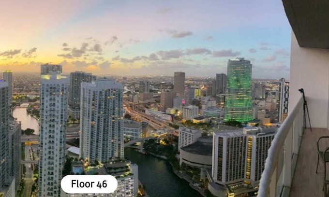 Downtown Miami Apartment | MVR Balcony Bliss in Miami