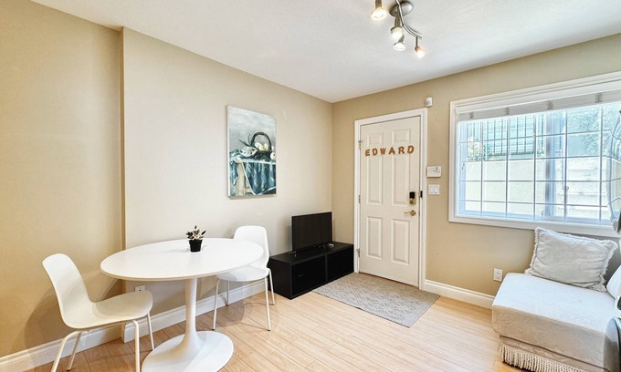 Marpole House | My Cozy 1bedroom Suite in Peaceful Vancouver Westside
