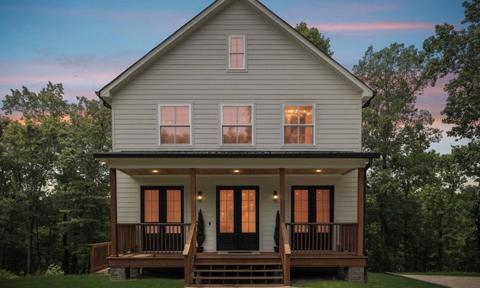 Smithville House | My Friend's Place-Center Hill Lake-close to PatesFord-Hot Tub-Lake View