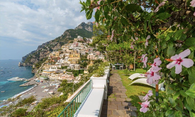 Liparlati Villa | My Rental Homes - Villa Oliva overlooking panorama of Positano and outdoor terrace