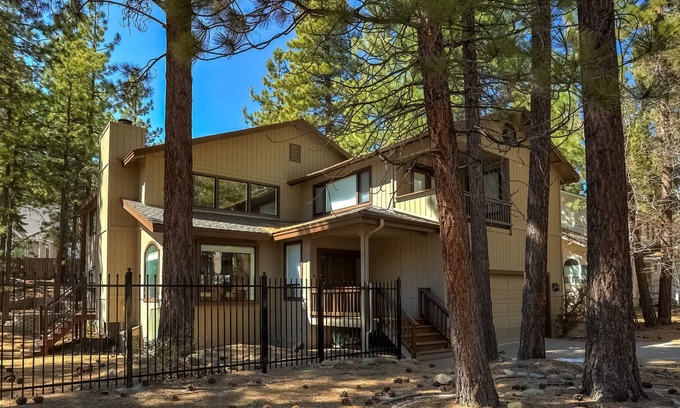 Lower Kingsbury Condo | Mystic Pine -30+ day rental