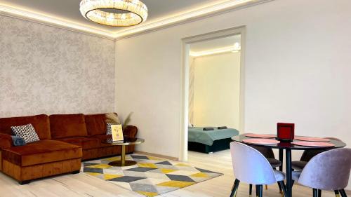 Nepszinhaz negyed Apartment | N24 Apartments by Small Home Budapest