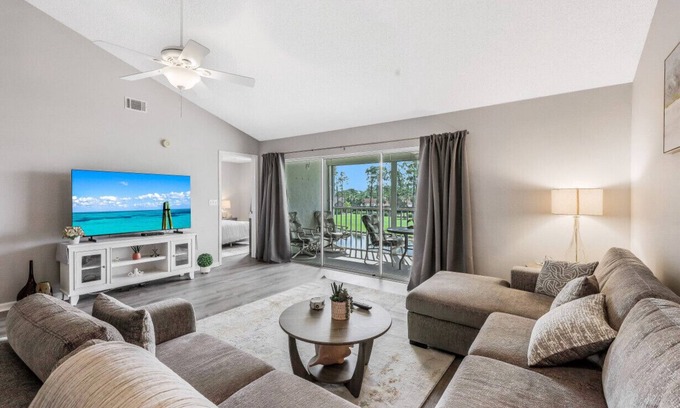 Naples Condo | Naples Royal Wood Golf & Country Club Condo