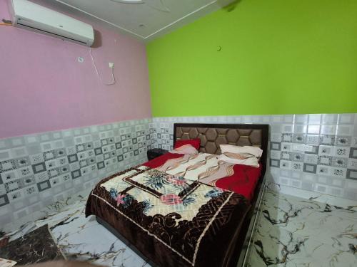 Vrindavan Hotel | Narayani seva dham