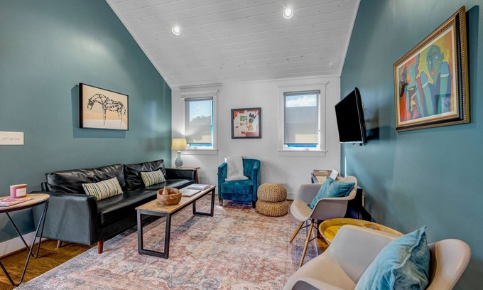 12 South House | Nashville's Best Historic Neighborhood! Walk to Food & Shopping!