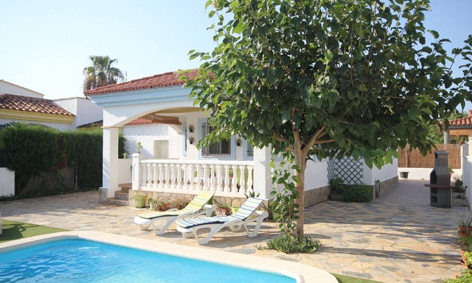 Riumar Ski Chalet | "Nati"@MARISOL: 250m to the beach, private pool, A/C, WiFi, dog beach.