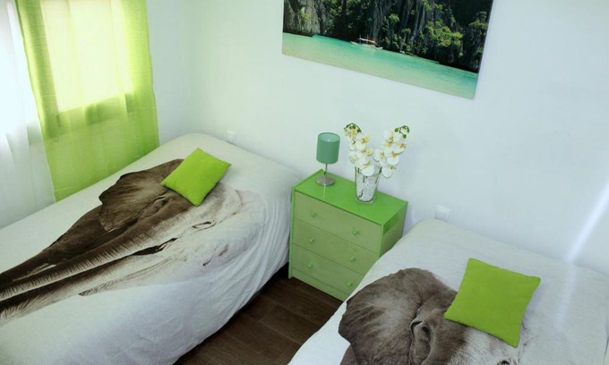 Collblanc y La Torrassa Apartment | Natura Fira Barcelona
