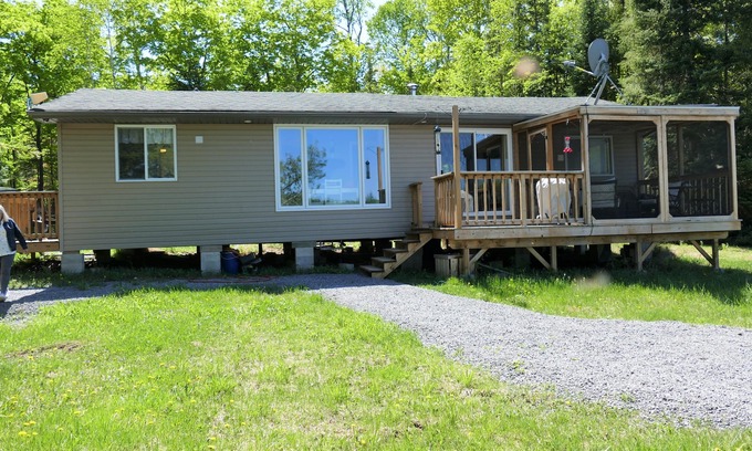 Faraday Cottage | Nature Lovers! Privacy! Great Fishing!