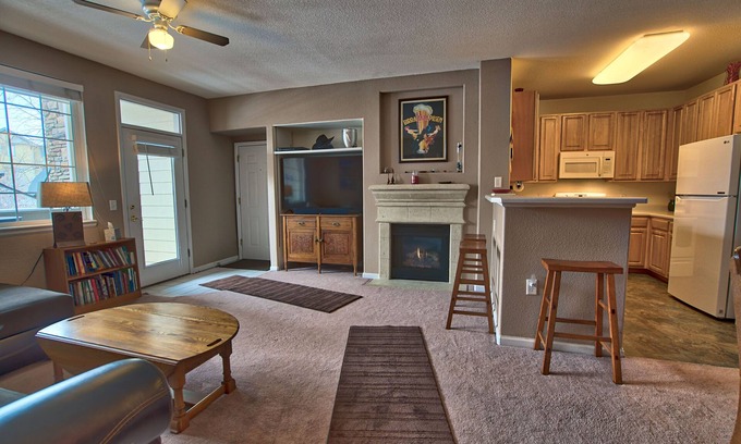 Bear Creek Condo | Nature Preserve condo 3 Bedrooms 2 Full bathrooms.