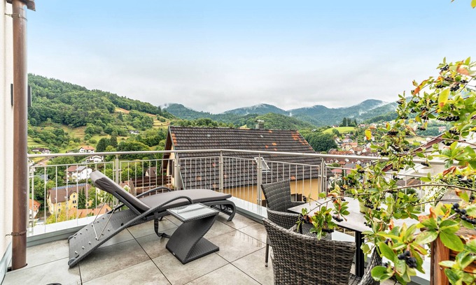 Buehlertal Apartment | Nature Room 'Beehive' with Terrace, Wi-Fi and Air Conditioning