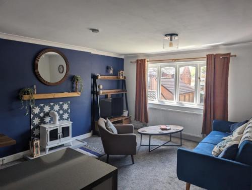 Hull Apartment | Nautical nook, East Yorkshire two bed flat, free parking and WiFi