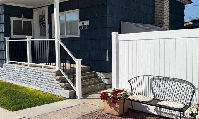 Anaconda Cottage | nCharming 1-Bedroom Cottage in Anaconda -Your Peaceful Retreat Awaits!