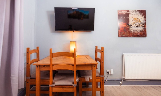 Old Town Apartment | nCozy City Centre 2 Bedroom Apt by the Meadows! 2