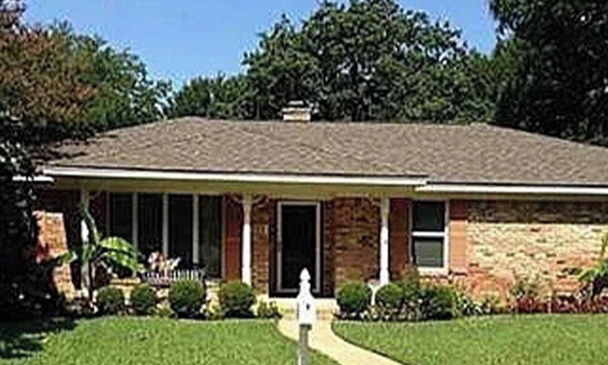 Grand Prairie House | Near Entertainment District, Hot Spots - Recently Updated 3-Bedroom Home